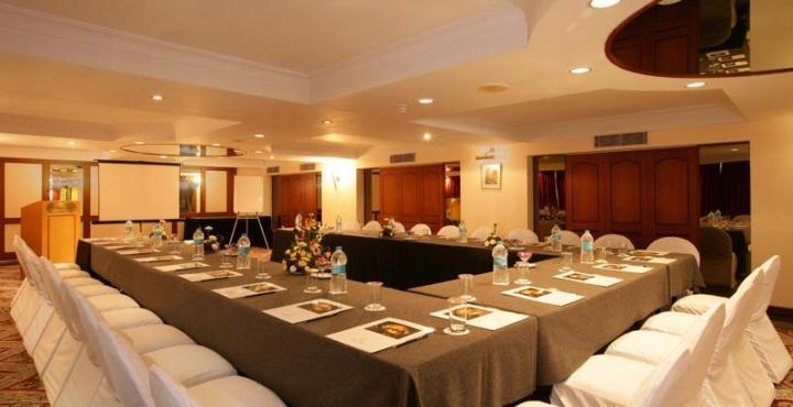 Hotel Sun-n-sand Pune